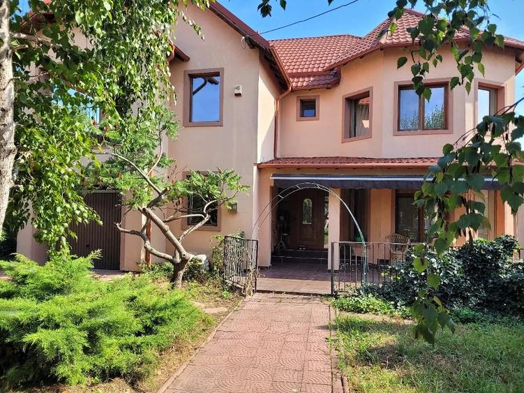 Casă cu Teren 1475 Mp în Blejoi