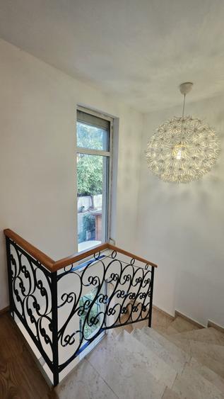 Duplex cu 5 camere cu Canalizare în Bucureștii Noi