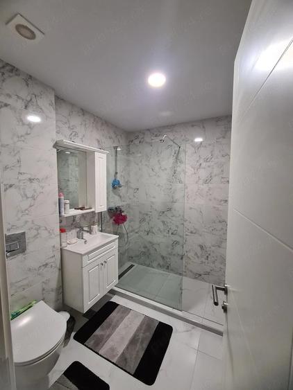 Apartament cu 3 camere decomandat în Tomis Nord
