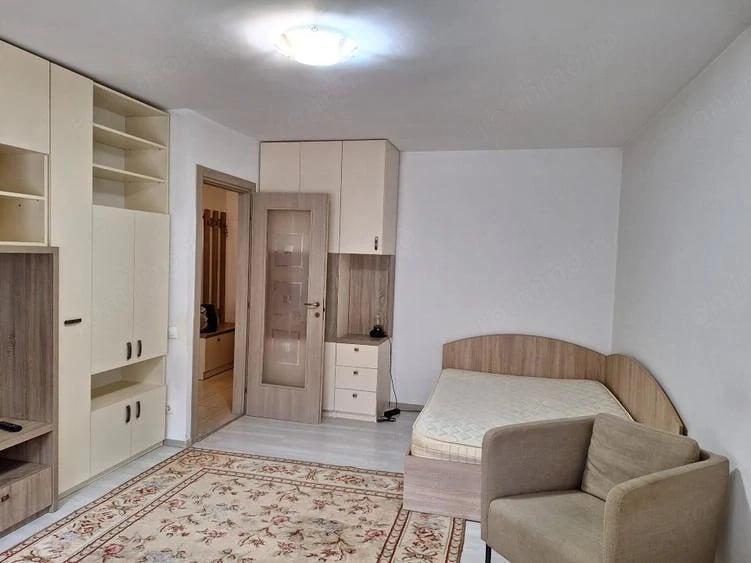 Garsonieră decomandată în Timpuri Noi