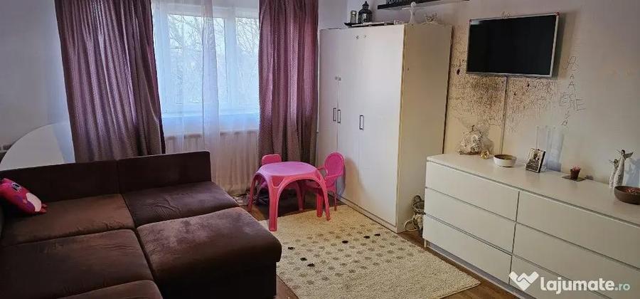 Apartament cu 2 camere decomandat în Anda