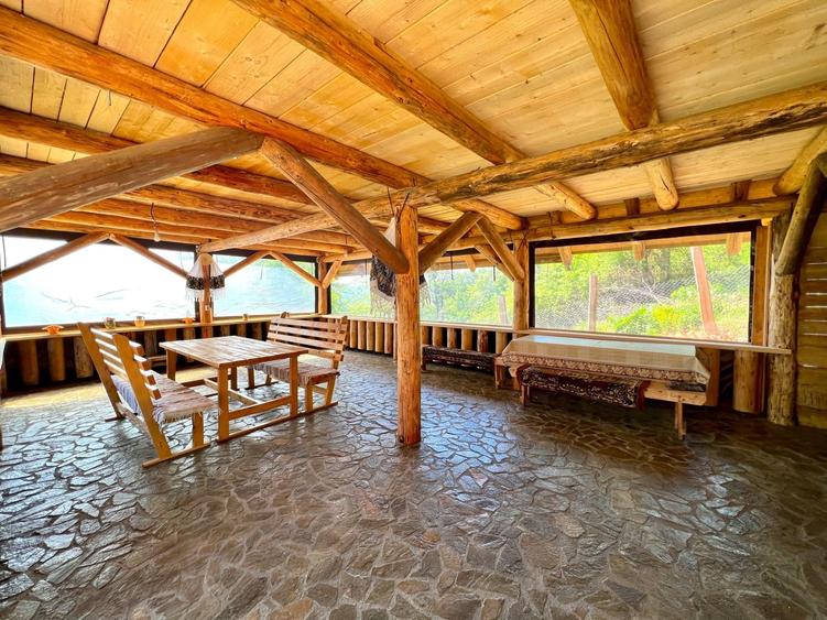 Casă cu 3 camere în Șuncuiuș