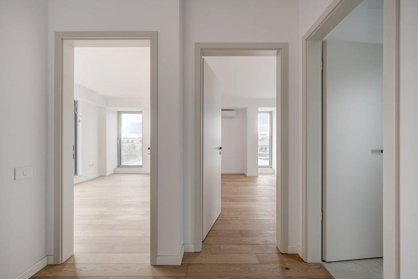 Penthouse cu 4 camere semidecomandat în Timpuri Noi