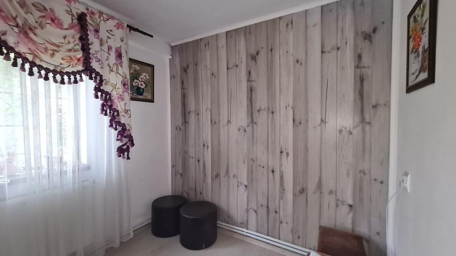 Casă individuală cu 5 camere cu Canalizare în Central