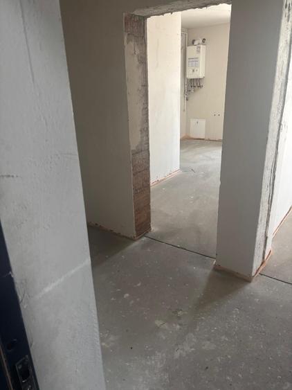 Apartament cu 2 camere decomandat în Exterior Vest