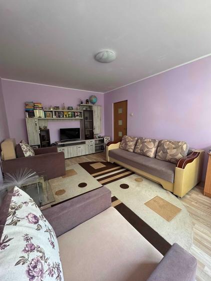 Apartament cu 2 camere decomandat în Drumul Taberei