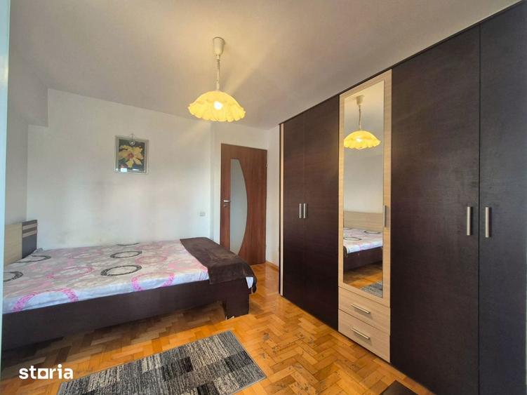 Apartament cu 3 camere decomandat, mobilat în Sud