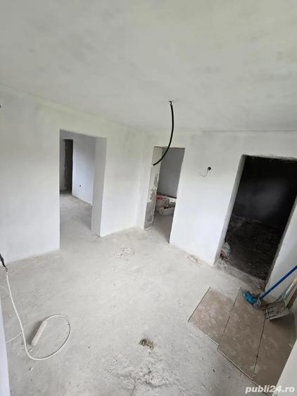 Casă cu 2 camere cu Teren 30000 Mp în Valea Leșului