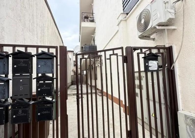 Apartament cu 2 camere semidecomandat în 1 Mai