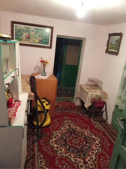 Casă cu 4 camere cu Teren 1400 Mp în Varnița