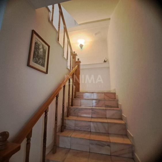 Casă individuală cu 5 camere cu Canalizare în Grigorescu