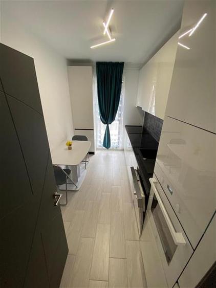 Apartament cu 2 camere decomandat, mobilat în Periferie
