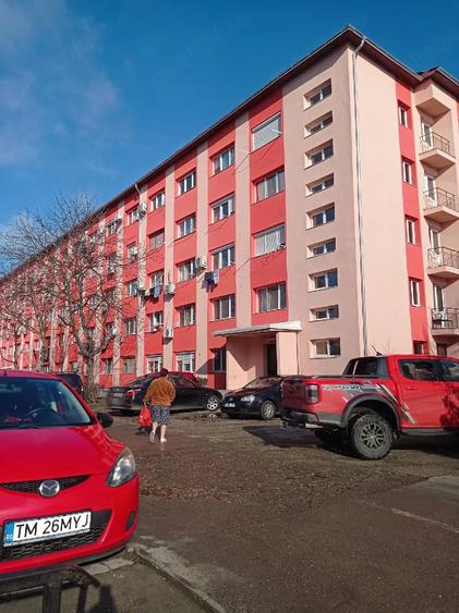Garsonieră semidecomandată în UMT