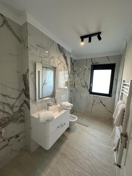 Apartament cu 2 camere decomandat în Lipovei