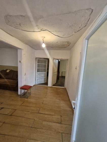 Casă individuală cu 3 camere cu Canalizare în Săftica