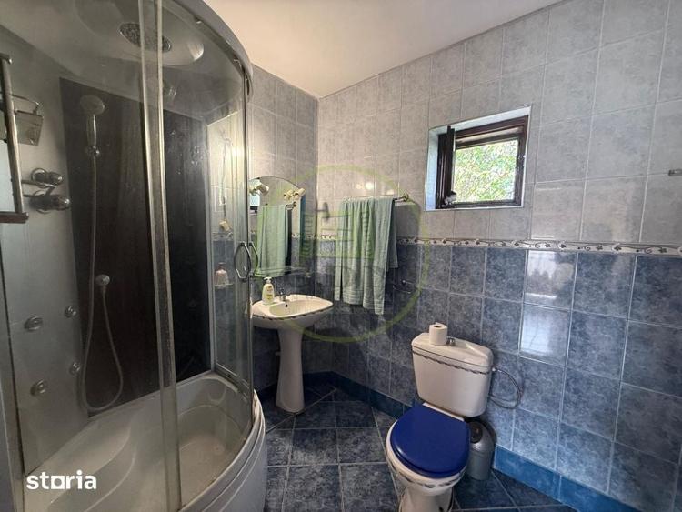 Casă cu 5 camere cu Teren 181 Mp în Rovine