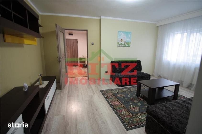 Apartament cu 3 camere semidecomandat în Central
