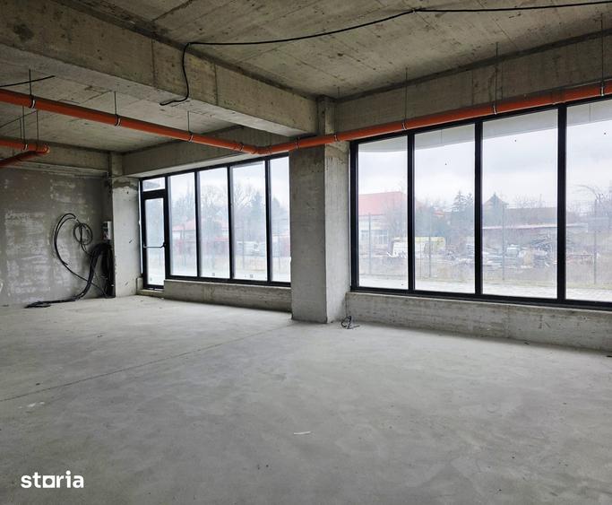 Spațiu comercial, de 300 mp, în Galata