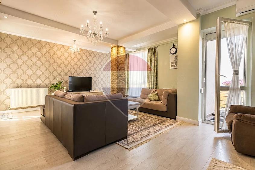 Apartament cu 3 camere decomandat în Bucium