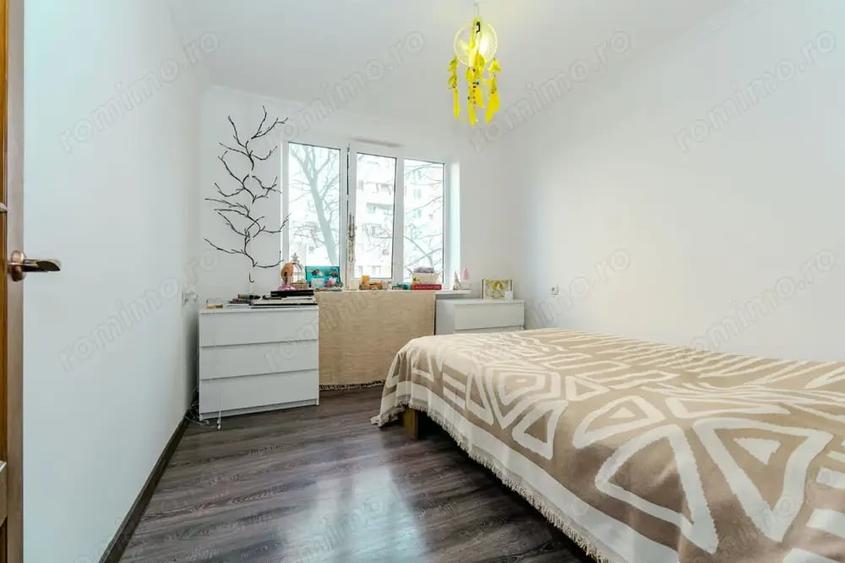 Apartament cu 3 camere decomandat în Șagului