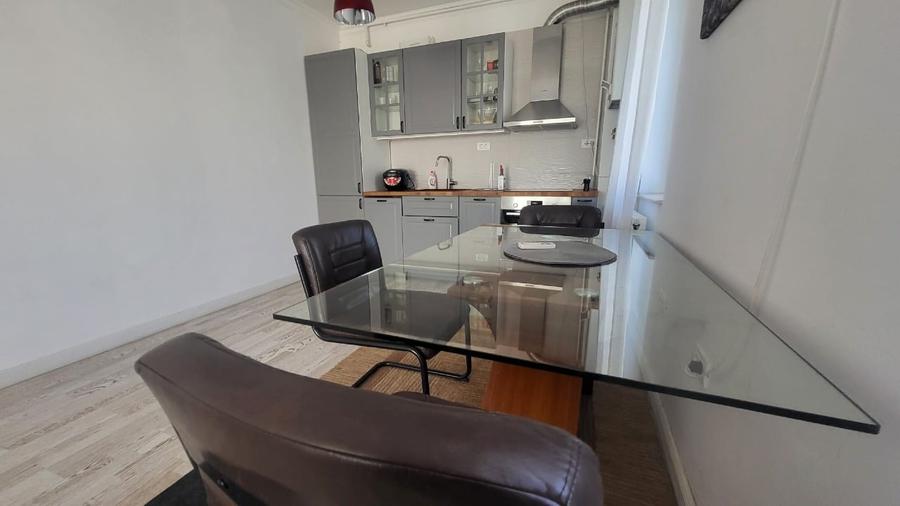 Apartament cu 2 camere decomandat, mobilat în Tomis Nord