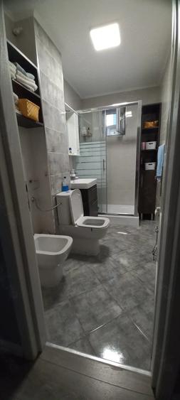 Apartament cu 4 camere semidecomandat în Central