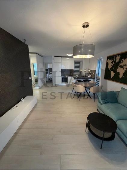 Apartament cu 2 camere nedecomandat, mobilat în Aradului