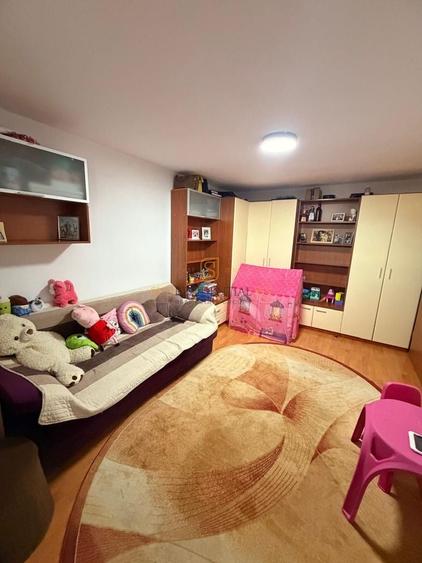 Apartament cu 2 camere decomandat, mobilat în Brâncoveanu