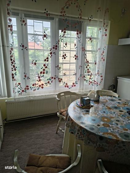 Apartament cu 4 camere în Central