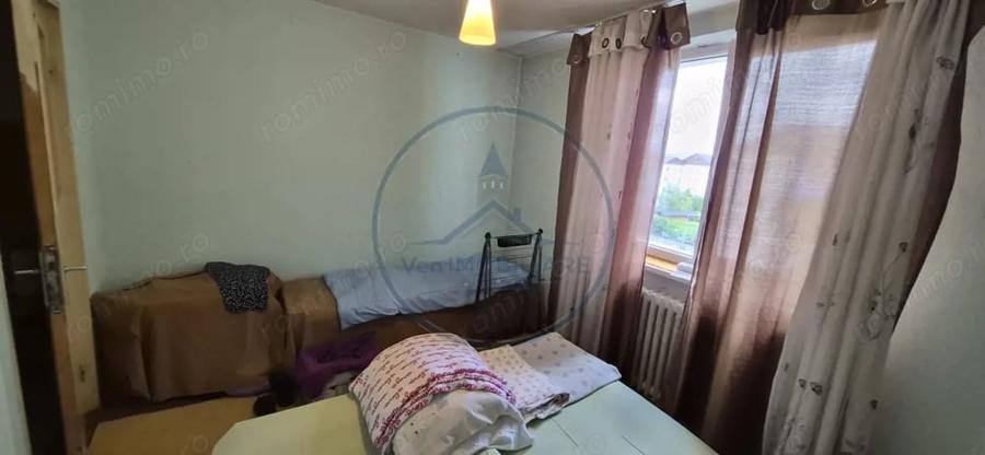 Apartament cu 3 camere decomandat în Decebal
