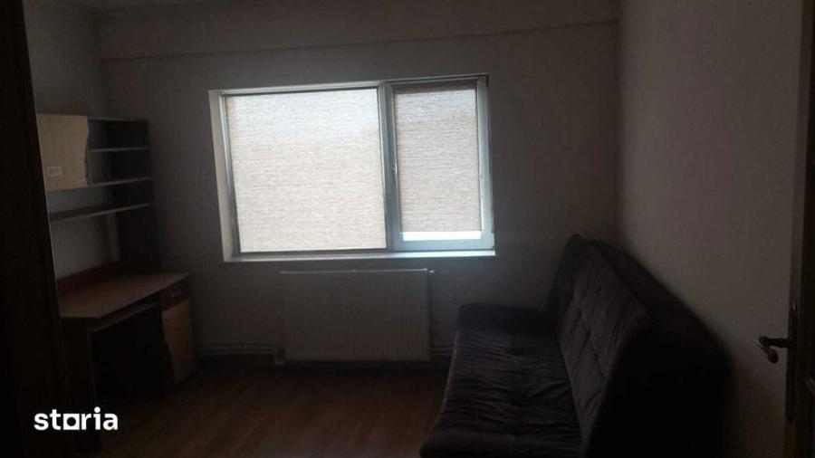 Apartament cu 3 camere în Mircea cel Bătrân