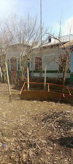 Casă cu 6 camere cu Teren 1600 Mp în Fântânele