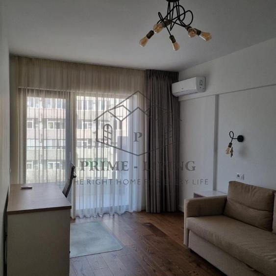 Apartament cu 3 camere, mobilat în Victoriei