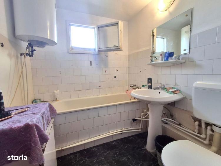 Apartament cu 3 camere semidecomandat, mobilat în Dristor