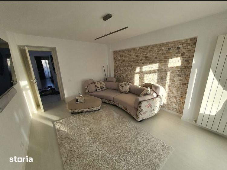 Apartament cu 3 camere decomandat în Ultracentral