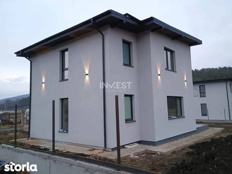 Casă cu 4 camere cu Teren 600 Mp în Central
