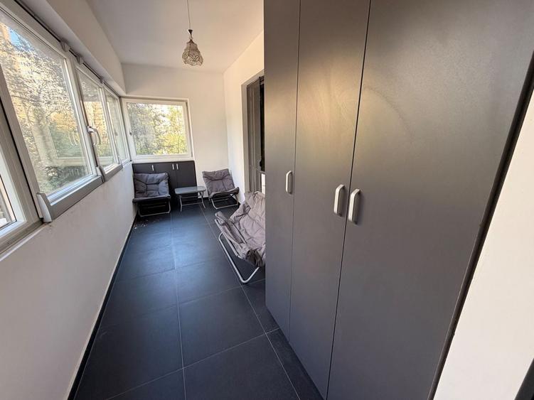 Apartament cu 3 camere decomandat în Muncii