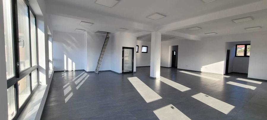 Spațiu comercial, de 280 mp, în Central