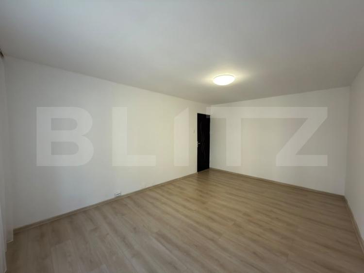 Apartament cu 2 camere decomandat în 1 Mai