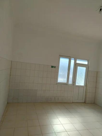 Spațiu comercial, de 40 mp, în Central