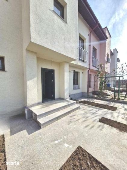 Casă cu 5 camere cu Teren 220 Mp în Central