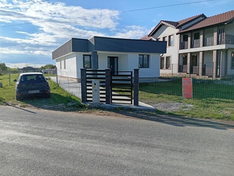 Casă cu 3 camere în Central