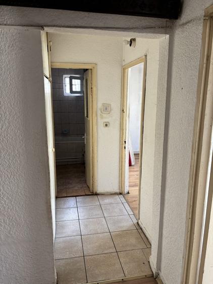 Apartament cu 4 camere decomandat în Burdujeni