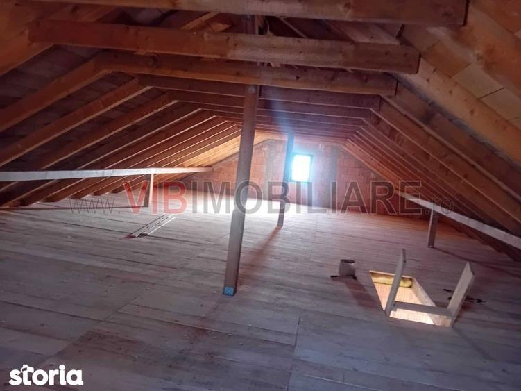 Teren intravilan 16.000 mp | Livada mixta | Front stradal 85 ml | Util - 8