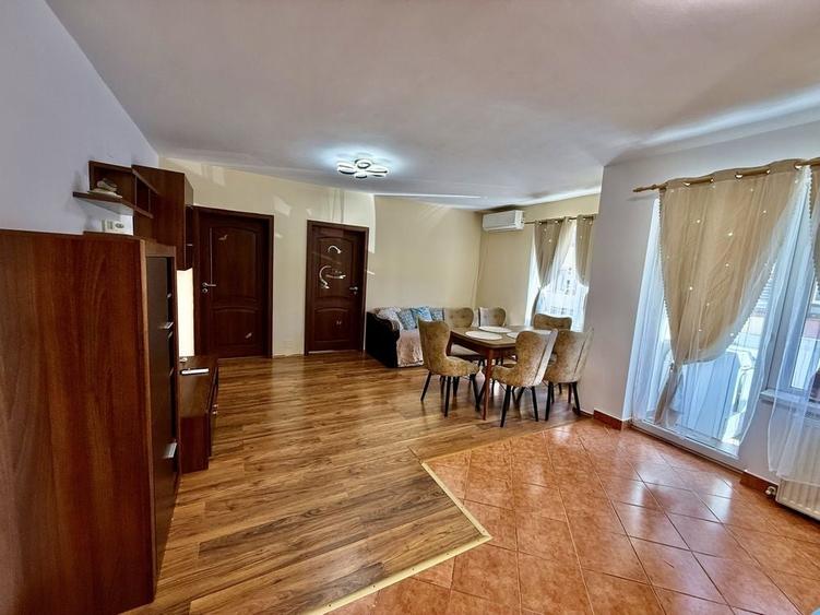 Apartament cu 3 camere semidecomandat în Florești