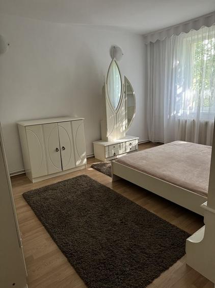 Apartament cu 3 camere decomandat în Ultracentral