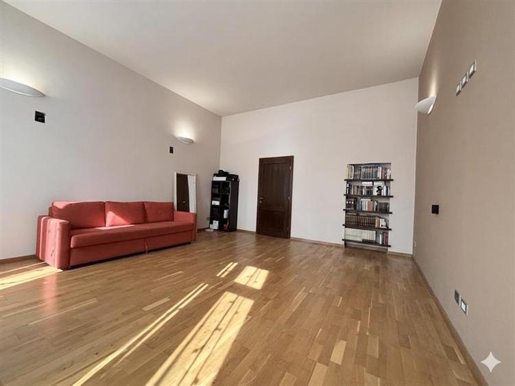 Apartament cu 2 camere decomandat, mobilat în Ultracentral