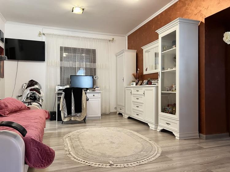 Casă individuală cu 3 camere cu Piscina în Săcălaz