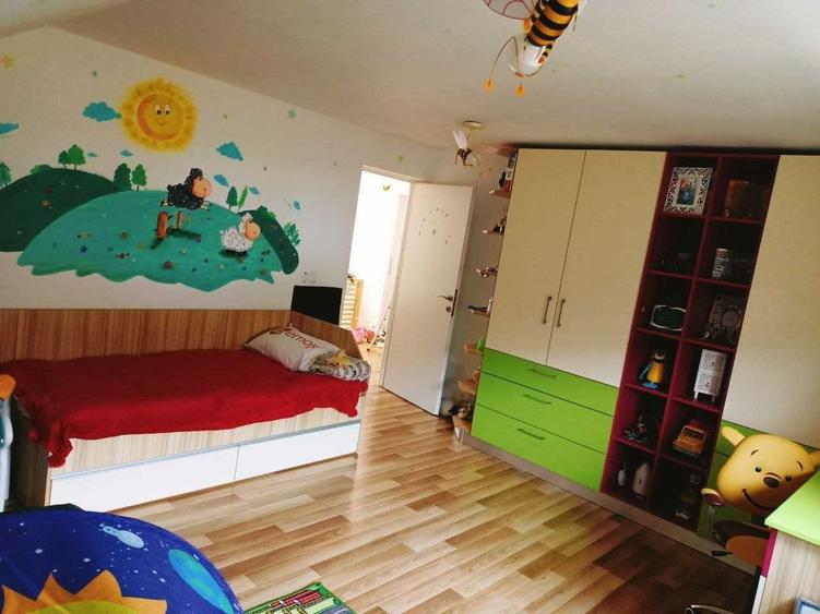 Casă cu 4 camere în Schitu Duca