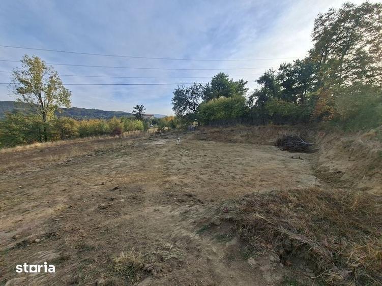 Teren de 2566 mp, în Central